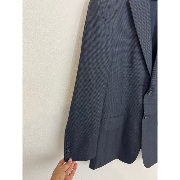 Jos. A. Bank Traveler’s Collection Tailored Fit Blazer 37R Navy Check - Picture 6 of 9
